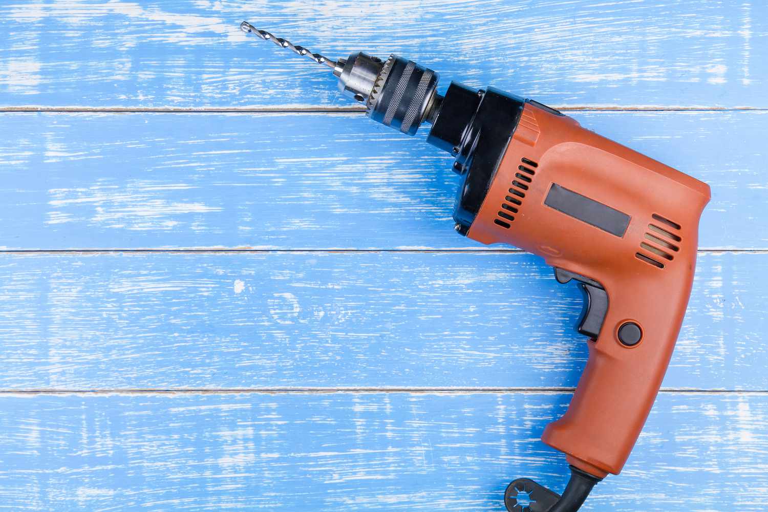 5 Essential Tools Every Beginner Carpenter Needs